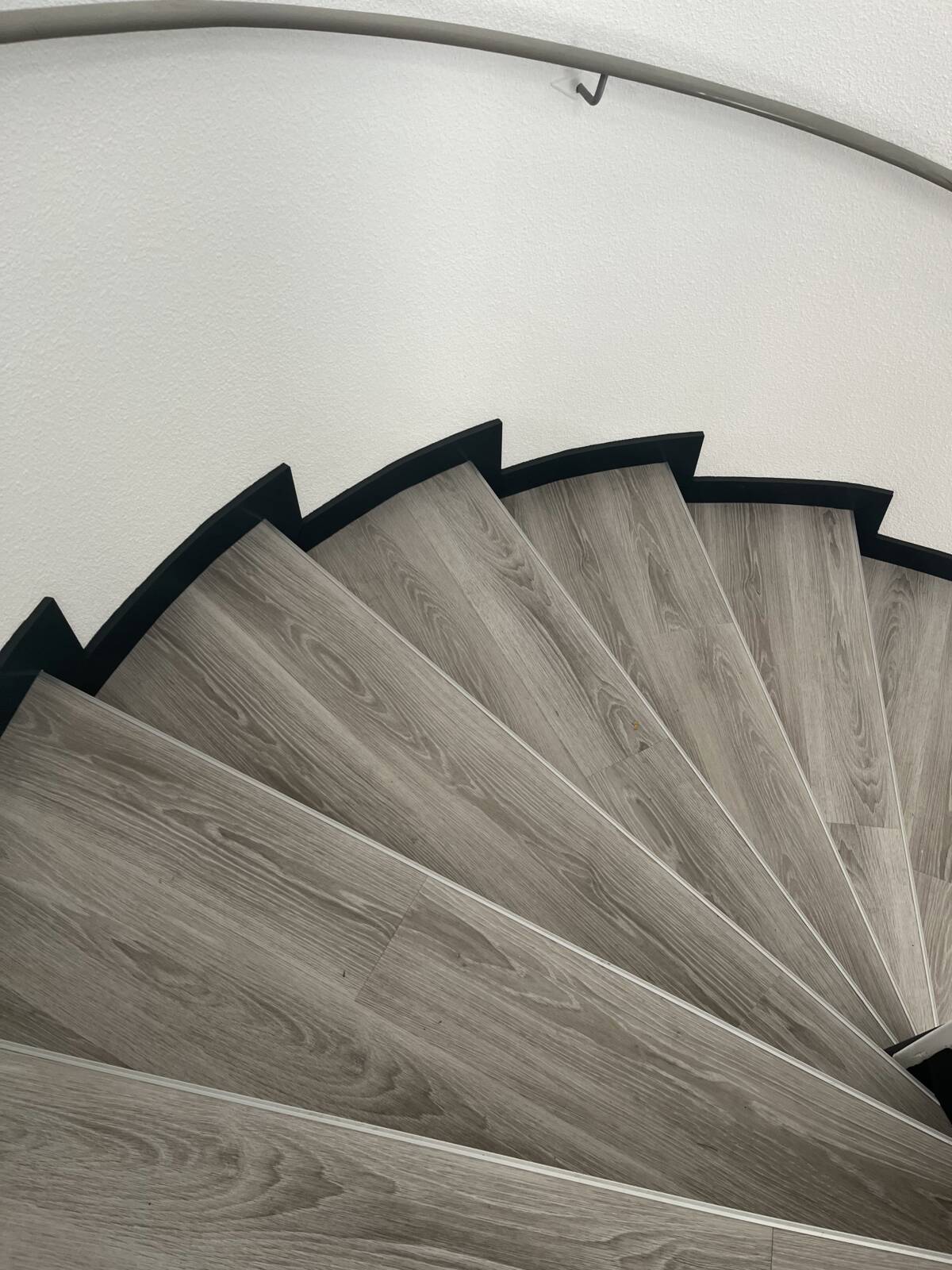 Pose de revêtements de sol dans les environs de Haguenau et Hoenheim : carrelage, sol en PVC, parquet Saverne 1