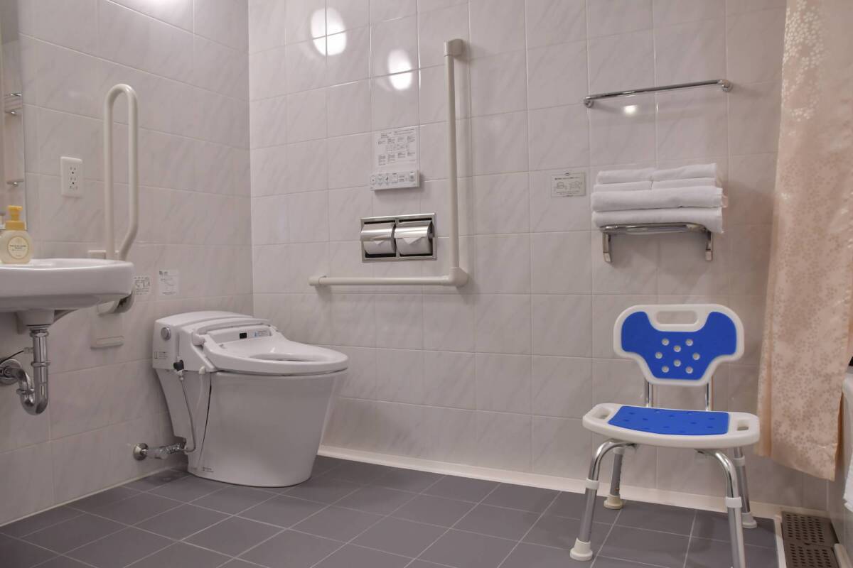 Quelles solutions pour une salle de bain adapt&eacute;e aux personnes &acirc;g&eacute;es ou &agrave; mobilit&eacute; r&eacute;duite ? Bischheim